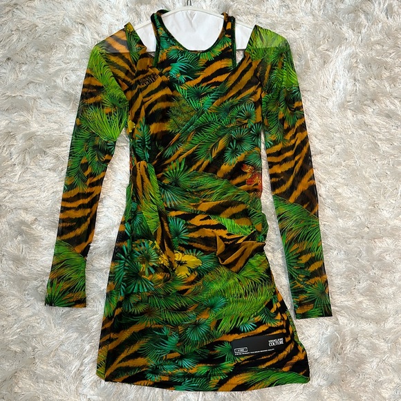 Versace Jeans Couture Tropical-Print Bodycon Dress - Picture 3 of 10